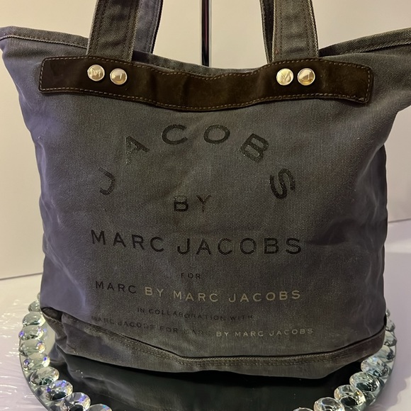 Marc Jacobs Handbags - Marc Jacobs Gray Canvas Tote Bag